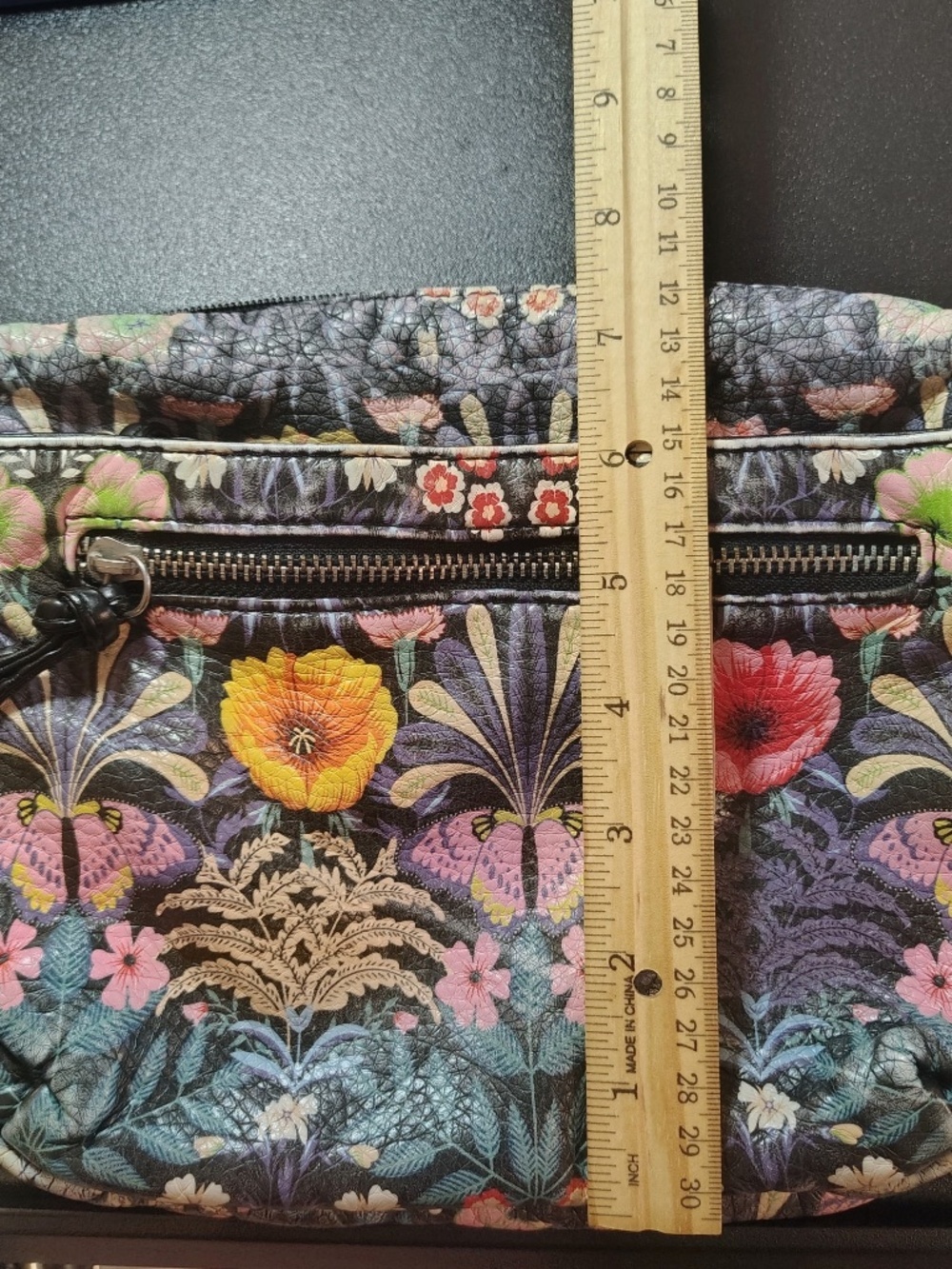 Bueno of California Watercolor Floral Shoulder Crossbody Bag Black - Picture 8 of 10
